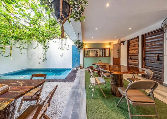 The Village Boutique 3*
